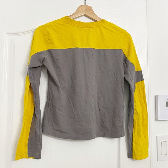 3/30$🤍 NIKITA | Colour-block semi cropped longsleeve - Picture 2 of 4